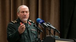 رحیم‌صفوی: پاسداران اهل قلم به سرطان نفوذی‌ها و فساد اقتصادی بپردازند