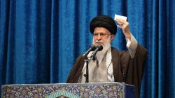 جنتلمن‌های پشت میز مذاکره، همان تروریست‌های فرودگاه بغداد هستند