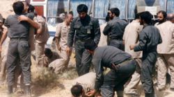 خاک وطن خود را می‌خورم