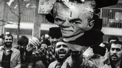 گوجه‌باران تیمسار طاغوتی جلوی مسجد/ بهترین روز قیام اصفهانی‌ها