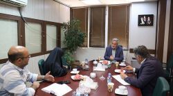 واکنش سردار قاسم سلیمانی با دیدن عکسش روی جلد یک مجله/ چرا برخی از مدافعان حرم غریبانه تشییع شدند؟