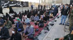 اقامه عزای حسینی با شور و شوق کودکانه
