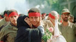 درخواست مادر شهید از رزمندگان