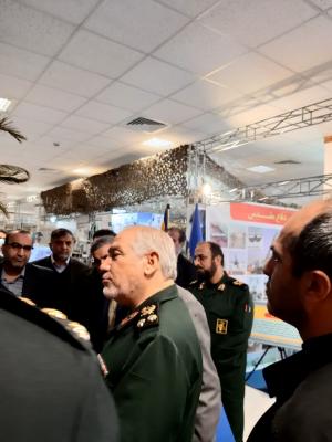 حضور انتشارات مرکز اسناد و تحقیقات دفاع مقدس در نمایشگاه جایگاه علم و فناوری در دوران دفاع مقدس + عکس