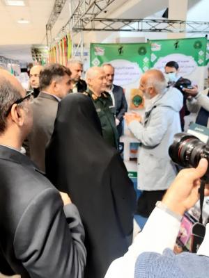 حضور انتشارات مرکز اسناد و تحقیقات دفاع مقدس در نمایشگاه جایگاه علم و فناوری در دوران دفاع مقدس + عکس