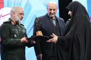 گزارش تصویری همایش ملی پژوهش و دفاع مقدس؛ آئین اختتامیه دومین دوره دوسالانه انتخاب آثار برتر پژوهشی دفاع مقدس و جبهه مقاومت «جایزه سردار سپهبد پاسدار شهید حاج قاسم سلیمانی»