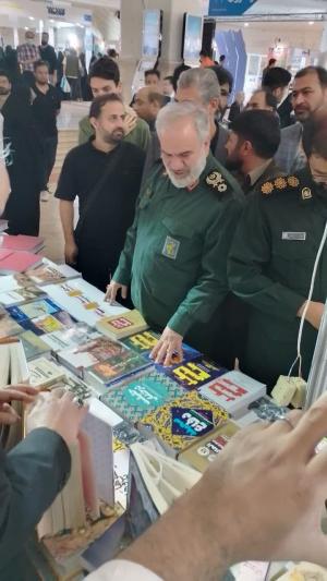 غرفه مرکز اسناد و تحقیقات دفاع مقدس در قاب تصویر / 2