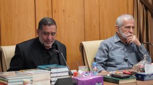 گزارش تصویری از بازدید دکتر کمال خرازی رئیس ستاد تبلیغات جنگ در دوران دفاع مقدس