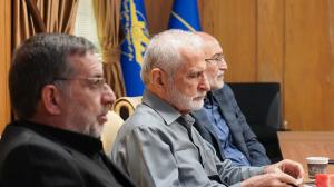 گزارش تصویری از بازدید دکتر کمال خرازی رئیس ستاد تبلیغات جنگ در دوران دفاع مقدس