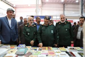 گزارش تصویری از غرفه مرکز اسناد و تحقیقات دفاع مقدس در دوازدهمین نمایشگاه ملی کتاب دفاع مقدس و مقاومت