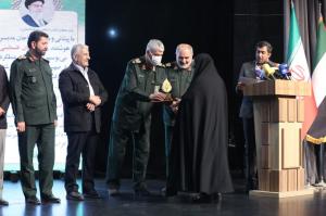 گزارش تصویری از اختتامیه سومین دوره دوسالانه جایزه شهید همدانی