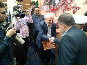 گزارش تصویری از مراسم رونمایی از مجموعه چهار جلدی روزشمار فتنه در حاشیه نشست خبری رئیس ستاد مرکزی بزرگداشت یوم‌الله 9 دی با اصحاب رسانه