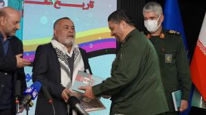 گزارش تصویری از مراسم رونمایی از کتاب «تاریخ شفاهی دفاع مقدس به روایت سردار یعقوب زهدی فرمانده توپخانه سپاه پاسداران در دوران دفاع مقدس»