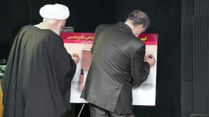 گزارش تصویری از مراسم رونمایی از کتاب «تاریخ شفاهی دفاع مقدس به روایت سردار احمد غلامپور فرمانده قرارگاه کربلا در دوران دفاع مقدس»