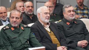 گزارش تصویری از مراسم رونمایی کتاب دوجلدی «به اروند رسیدیم» خاطرات جانباز کریم نصر اصفهانی فرمانده تیپ قمر بنی‌هاشم (ع)