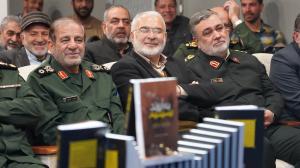 گزارش تصویری از مراسم رونمایی کتاب دوجلدی «به اروند رسیدیم» خاطرات جانباز کریم نصر اصفهانی فرمانده تیپ قمر بنی‌هاشم (ع)
