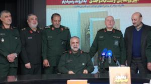 گزارش تصویری از مراسم رونمایی کتاب دوجلدی «به اروند رسیدیم» خاطرات جانباز کریم نصر اصفهانی فرمانده تیپ قمر بنی‌هاشم (ع)