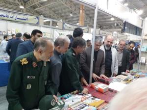 گزارش تصویری از غرفه مرکز اسناد و تحقیقات دفاع مقدس در سیزدهمین نمایشگاه ملی کتاب دفاع مقدس و مقاومت