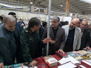 گزارش تصویری از غرفه مرکز اسناد و تحقیقات دفاع مقدس در سیزدهمین نمایشگاه ملی کتاب دفاع مقدس و مقاومت