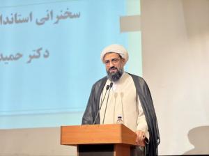 گزارش تصویری از آئین رونمایی کتاب «از ارتفاعات سخت تا نخل‌های بی‌سر»