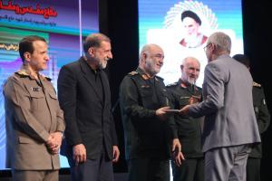 گزارش تصویری از اختتامیه سومین دوره دو سالانه انتخاب آثار برتر پژوهشی و مقاومت "جایزه سردار سپهبد شهید حاج قاسم سلیمانی"