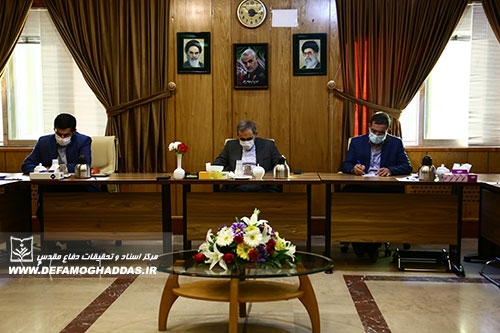 بازدید دکتر ولایتی از مخزن مرکز اسناد و تحقیقات دفاع مقدس 